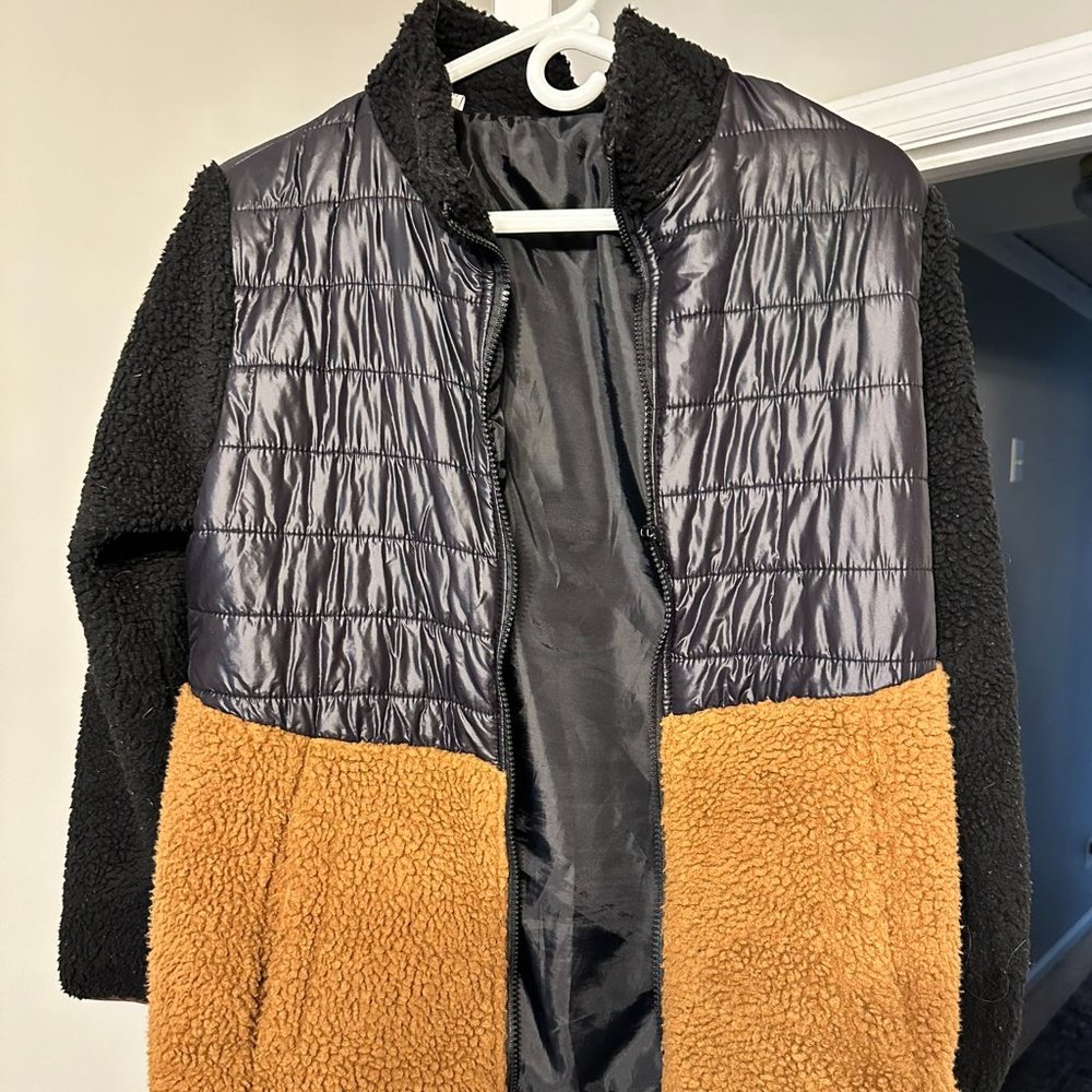 Women's Fleece Jacket.
